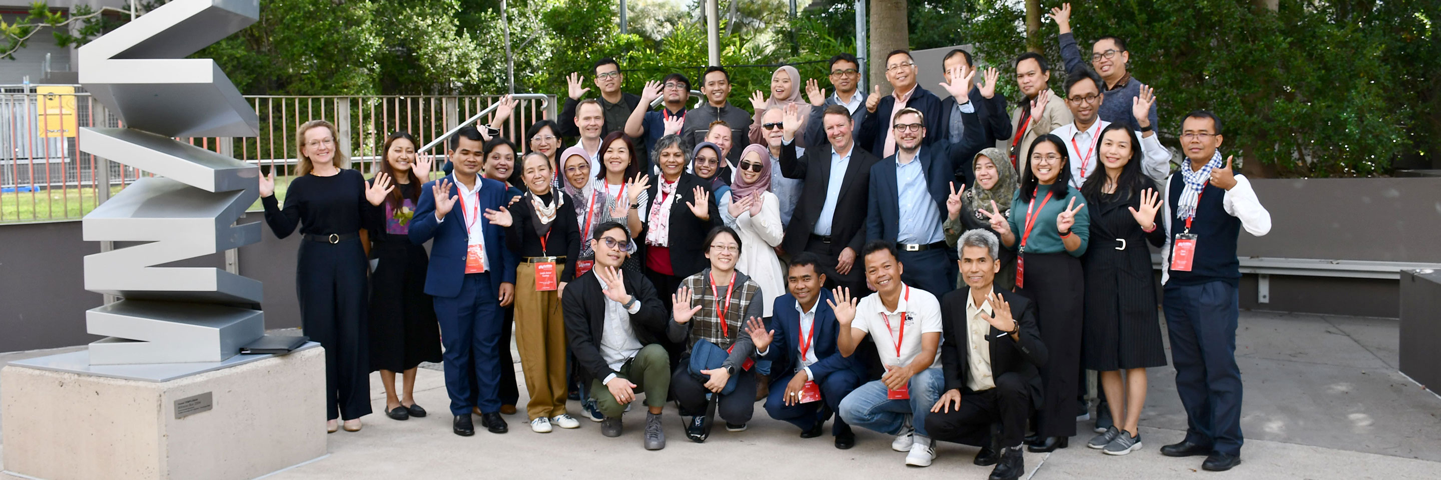Recipients of the G20 “Recover Together, Recover Stronger” Scholarships meet with the President of Indonesia and the Prime Minister of Australia during the G20 Summit in Bali. These scholars will pursue postgraduate studies at Australian universities in a